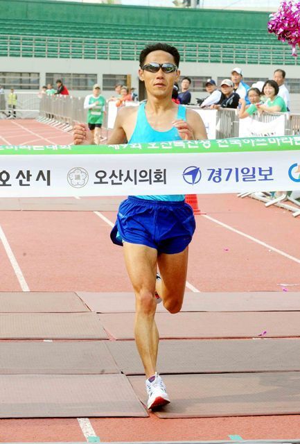 제9회 오산독산성전국하프마라톤대회  하프  남자 1위.  전형민기자 hmjeon@kyeonggi.com