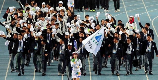 11일 대구시 수성구 대구스다디움에서 열린  제93회 전국체육대회 개회식에서 경기도선수단이 입장하고 있다. 전형민기자 hmjeon@kyeonggi.com