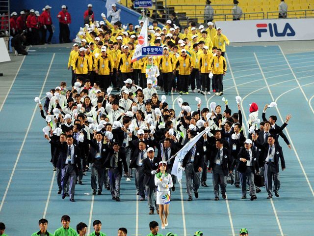 11일 대구시 수성구 대구스다디움에서 열린  제93회 전국체육대회 개회식에서 경기도선수단이 입장하고 있다. 전형민기자 hmjeon@kyeonggi.com