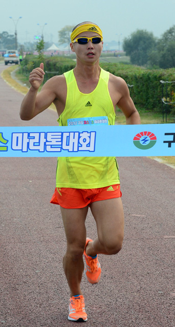 남자 5km 우승자. 추상철기자 scchoo@kyeonggi.com