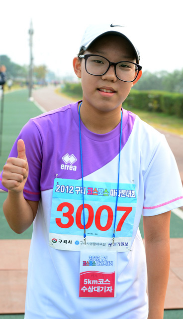 여자 5km 우승자. 추상철기자 scchoo@kyeonggi.com