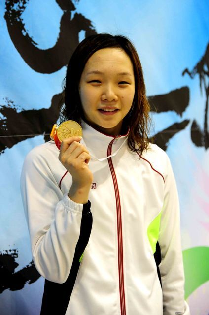 제93회 전국체육대회 수영 여자고등부 개인혼영200m 결승 경기에서 1위로 골인한 경기(경기체고) 김서영 선수. 전형민기자 hmjeon@kyeonggi.con