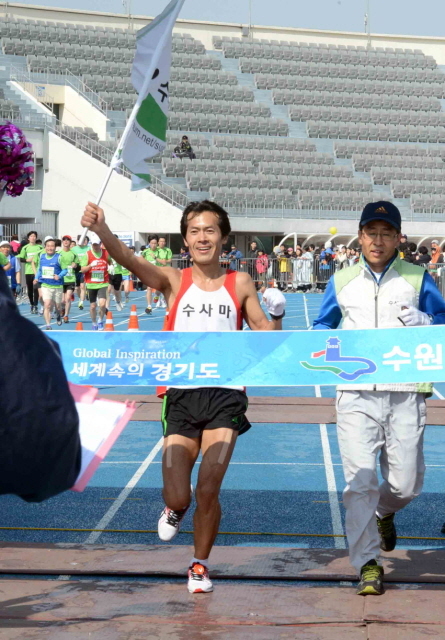 제11회경기마라톤대회  하프코스 남자 1위.특별취재반
