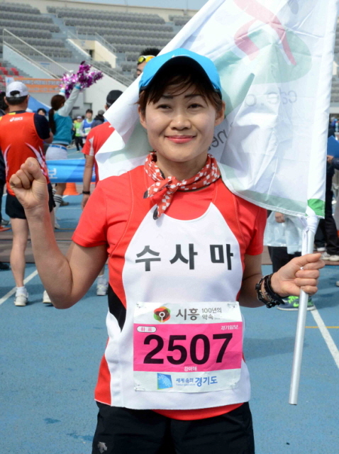 제11회경기마라톤대회 하프코스 여자 1위.특별취재반