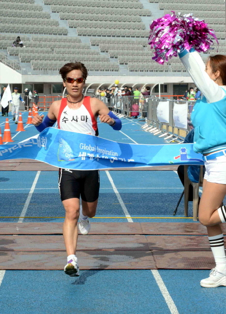 제11회경기마라톤대회  10km 남자 1위.특별취재반