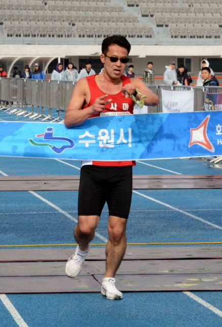 제11회 경기마라톤대회  5km 남자 1위.특별취재반