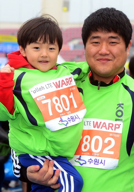 제11회 경기마라톤대회 최연소 참가자. 특별취재반