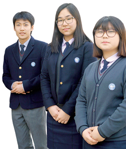 ▲ 양주고 과학연구 동아리 ‘이중나선팀’ 소속 송승호•김정연•정민주(왼쪽부터) 학생.