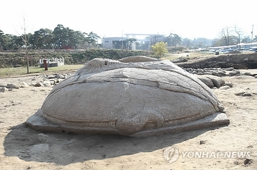 ▲ 사진= 강릉 고려 시대 귀부 발견, 연합뉴스