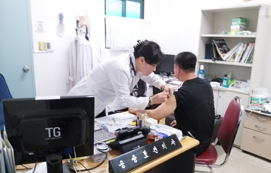 ▲ 광주시보건소는 각종 의료보장에서 소외된 관내 거주외국인을 대상으로 무료진료 서비스를 제공하고 있다.