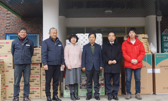 ▲ 시 제1호 사회적기업인 (주)고려진공안전(대표 이길수)이 지속적인 사회 기부와 자원봉사를 실천하고 있어 주민으로부터 뜨거운 박수를 받고 있다.