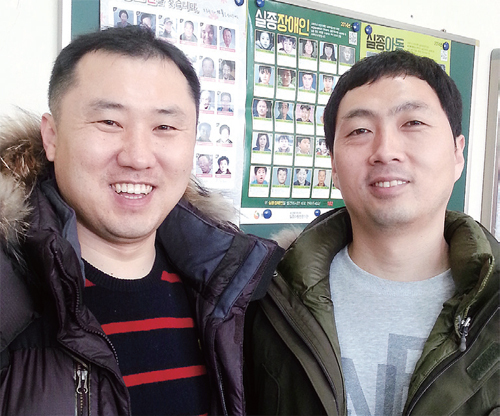 ▲ 자살 기도자를 신속한 수색끝에 구조한 오세근 경장(왼쪽)과 임장열 경사가 밝은 미소를 짓고 있다.