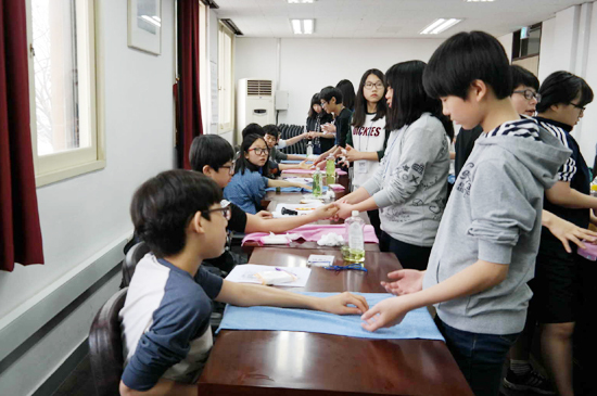 ▲ 양평군 종합자원봉사센터는 자라나는 꿈나무들에게 나눔 정신을 심어주고 봉사활동 활성화를 위해 지역 청소년들을 대상으로 청소년 나누리 봉사단 운영에 들어갔다.