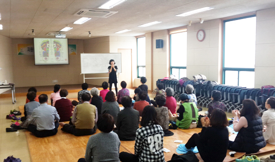 ▲ 광주시 보건소 ‘아름세 자원봉사단’은 지난 1일 보건소 2층 회의실에서 단원 38여명이 참가한 가운데 4월 보수교육을 실시했다.
