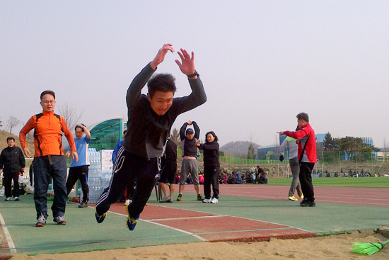▲ 의왕소방서(서장 안기승)는 16ㆍ17일 이틀 동안 안양시 종합운동장에서 2015년 체력 검정을 실시한다고 밝혔다.