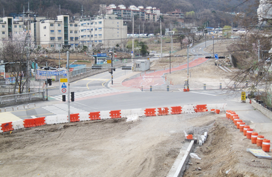 ▲ 남양주시는 2015년 교통체계개선사업(TSM)의 일환으로 화도읍 천마초등학교 회전교차로 설치 사업을 착공한다고 16일 밝혔다.