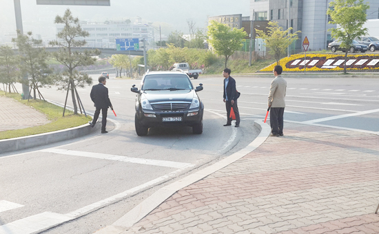 ▲ 광주시는 22일 지구의 날을 맞아 자가용 없이 출근하는 ‘녹색출근길 켐페인‘을 전개한다.