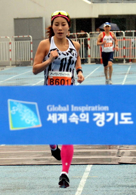 경기마라톤 5km 여자1위 . 전형민기자