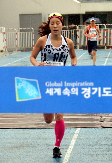 경기마라톤 5km 여자1위 . 전형민기자
