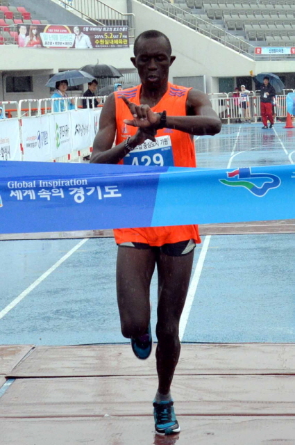 ▲ 경기마라톤 풀코스 남자1위 . 전형민기자