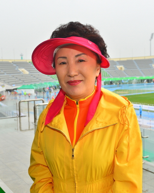 19일 수원종합운동장에서 열린 '제13회 경기마라톤 대회' 여자 최고령자. 김시범기자