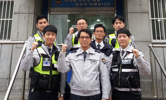 ▲ 경찰이 우울증을 앓고 자살 기도를 하던 30대 남성을 극적 구조해 화제다.