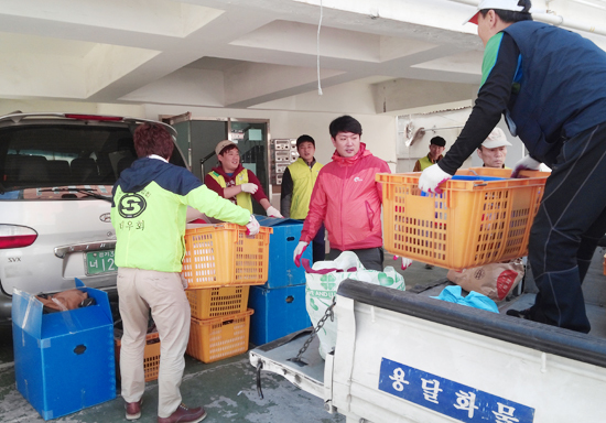 ▲ 오산시 무한돌봄센터는 최근 건강 문제와 경제적 여건으로 이사에 어려움을 겪는 중증장애인에게 ‘무한나르미 이사지원서비스’를 제공했다고 23일 밝혔다.