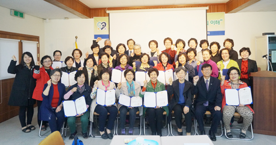 ▲ 양평군이 지난 2006년부터 최근까지 배출한 호스피스 자원봉사자 교육 수료생이 300명에 육박하고 있다.