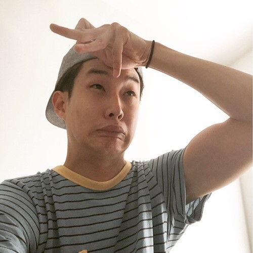 ▲ 최우식 일베 손동작, 최우식 인스타그램