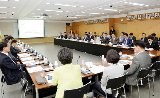 ▲ 경기도 싱크탱크인 경기연구원과 파주시가 제2개성공단인 통일경제특구를 파주시에 조성하는 것을 적극 추진하기로 의견을 한데 모았다.