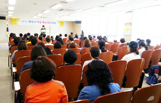 ▲ 화성시가 ‘제11회 화성시 여성예능경진대회’를 지난 15일 유앤아이센터와 우리꽃식물원에서 개최했다.