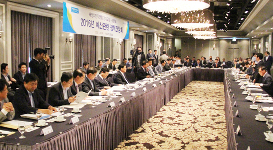 ▲ 새정치민주연합 정성호 국회의원(양주ㆍ동두천)이 경기도가 추진 중인 K-디자인 빌리지의 공정한 입지 선정과 동두천 신시가지 악취문제 해소를 위해 경기도의 적극적인 지원을 촉구하고 나섰다.