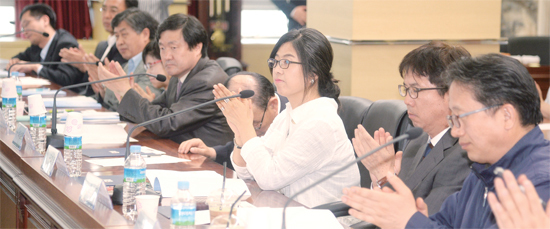 ▲ 이날 토론회는 역사적 사실을 바탕으로 조선 말기 패망의 조짐과 그 원인, 그리고 일제에 의해 기울어져 가는 조선을 온 몸으로 막아냈던 잊혀진 독립운동가를 조명하고자 마련됐다