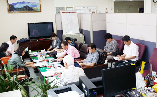 ▲ 구리시는 ‘2015년 제1회 구리시 수돗물 수질평가위원회’를 개최했다고 17일 밝혔다.