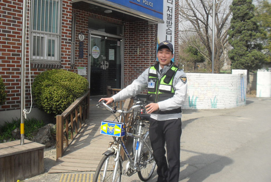 ▲ 포천경찰서의 한 순경이 남몰래 선행을 베푼 것이 뒤늦게 알려져 주위를 훈훈하게 하고 있다.