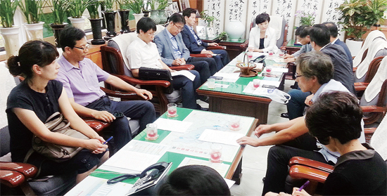 ▲ 의왕시의회가 29일 법무타운건립 관련 시민 대토론회 개최를 위해 간담회를 마련했지만 찬성측이 참가하지 않아 반쪽 간담회로 진행됐다.