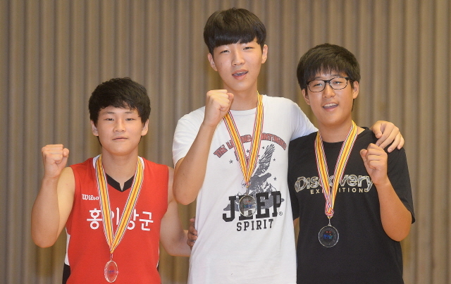 ‘제10회 과천 토리배 전국 3on3 길거리 농구대회’ 중등부 우승 안양 신성중학교.