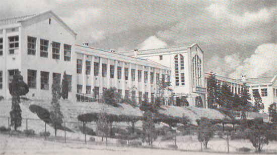 ▲ 서울에 재건된 오산학교 교사