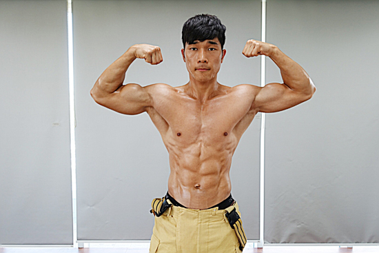 ▲ 경기도 몸짱 소방관 광명소방서 김용현 소방사