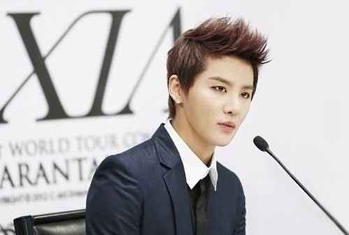 김준수1.jpg