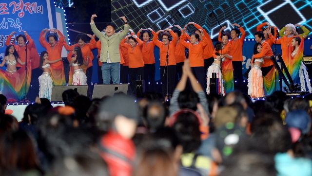 크기변환_3면 20151018 소래포구 축제 JYJ_0808.jpg