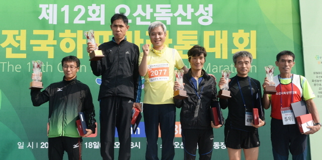 크기변환_W 오산마라톤 시상식 오 151018 (10).jpg