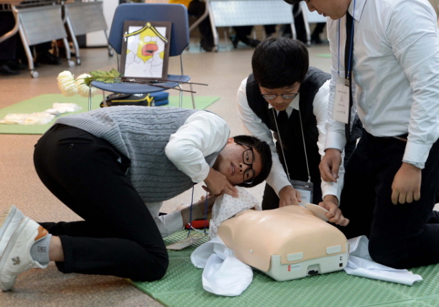 크기변환_7면 20151108 인천 적십자 심폐 소생술 경연대회JYJ_5957.jpg