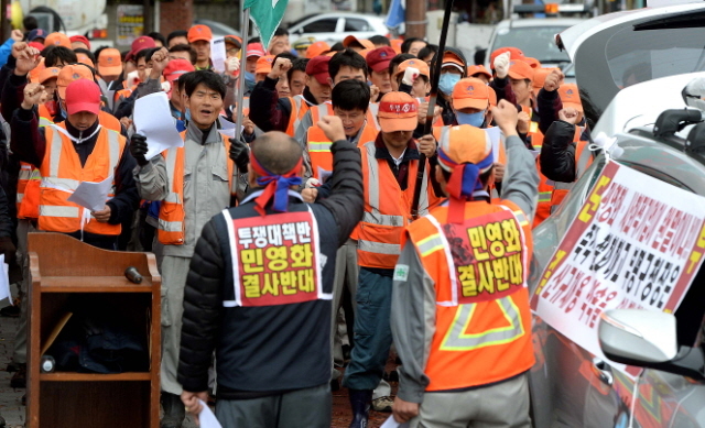 크기변환_7면 20151109 부평구 환경 미화원 민간용역 발주 반대 기사관련JYJ_6000.jpg