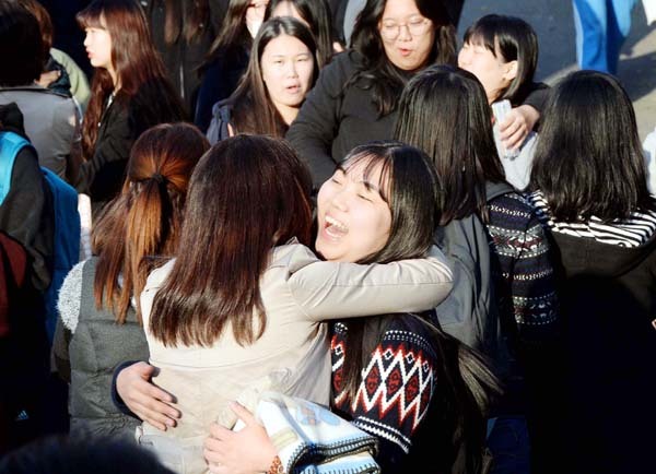 1면 20151112  2016년도 수능 시험 끝2  JYJ_7347.jpg