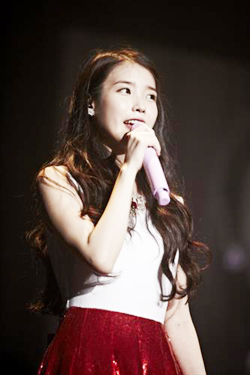 아이유.jpg