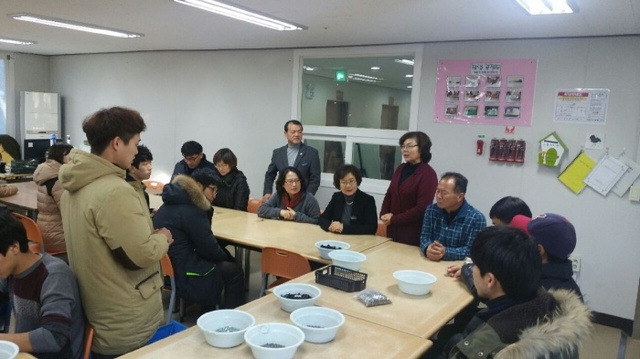 ▲ 여주시 평생학습센터 연말 자원봉사 활동 실시
