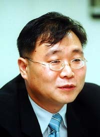 정일형 정치부장.jpg