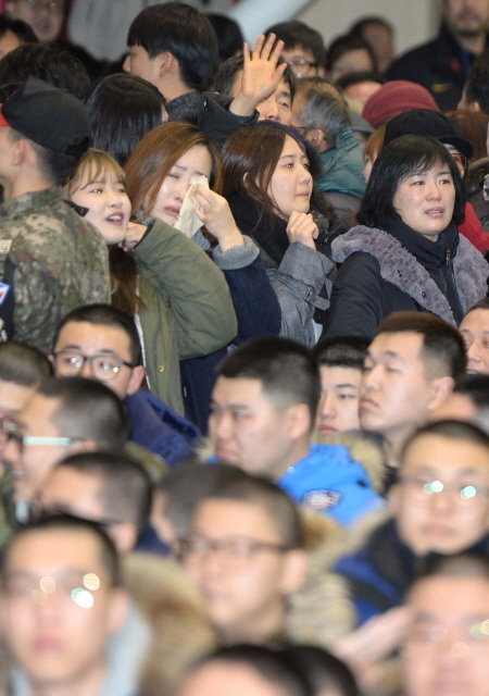 크기변환_1면 20160119 17사 올해 첫 신병교육대 입영식2 JYJ_9652.jpg