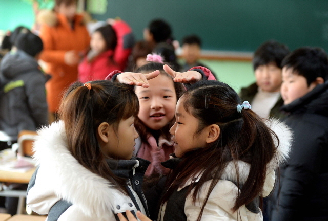 크기변환_1면 20160125 남부초교 겨울방학 개학JYJ_0238.jpg